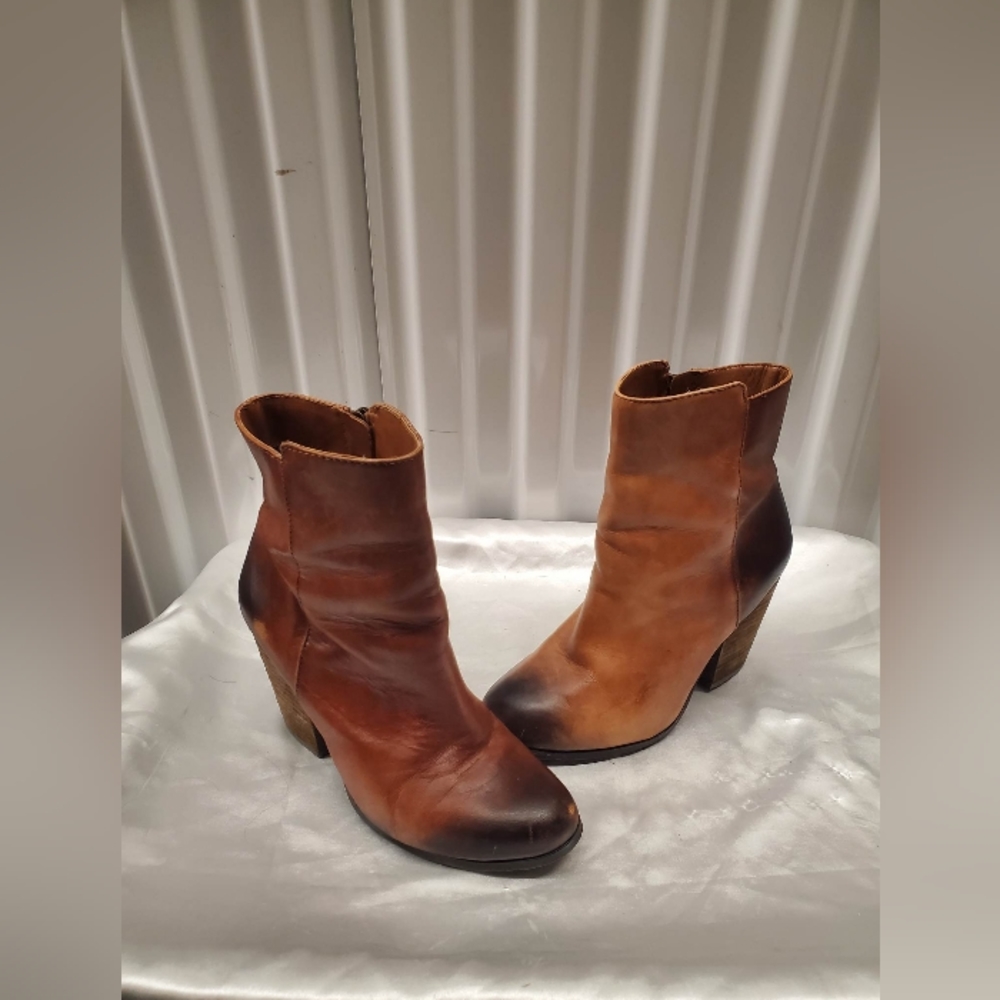 Vince Camuto "Hadley" leather booties